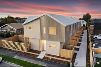 2/79 Harrow Street, Phillipstown