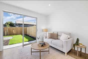2/79 Harrow Street, Phillipstown