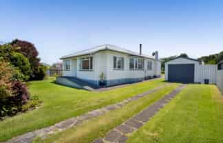 53 Domett Street, Opunake