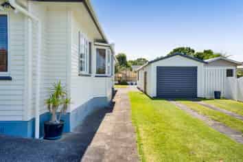 53 Domett Street, Opunake