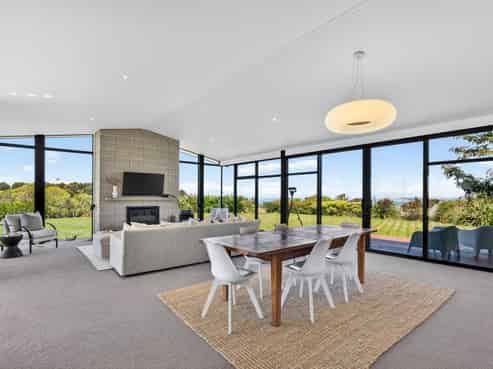 2 Heipipi Drive, Esk Hill Estate, Bay View