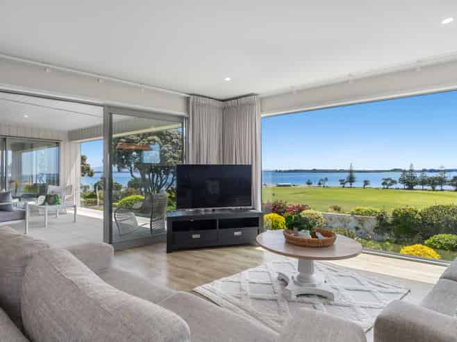 131 Waratah Street, Matua