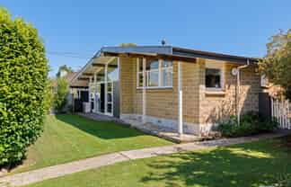 2 Collett Place, Riversdale