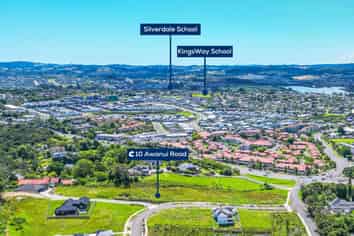 10 Awanui Road, Red Beach