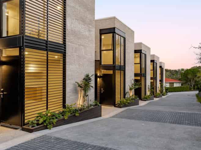 21E Arahia Street, Northcote