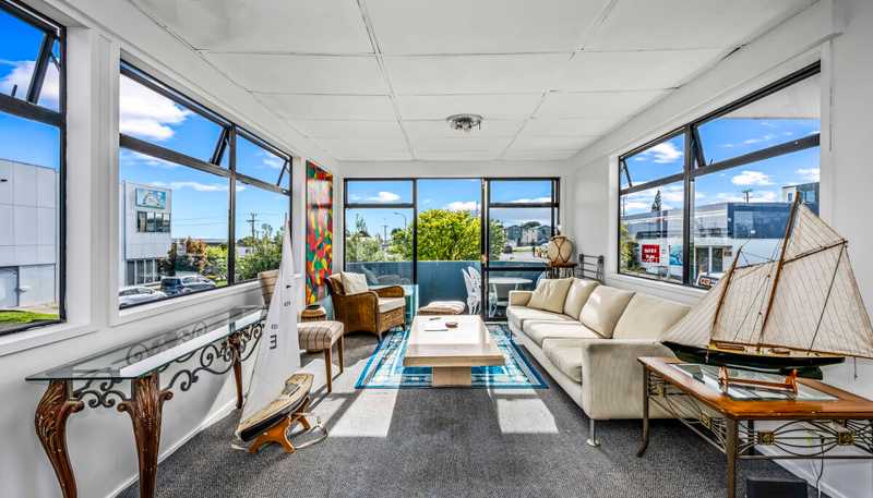 1/2 Westech Place, Glen Eden