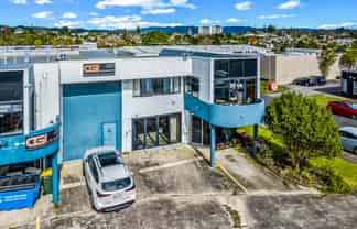 Exceptional Industrial Unit With Options  