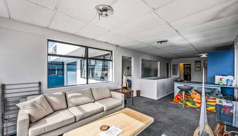 1/2 Westech Place, Glen Eden