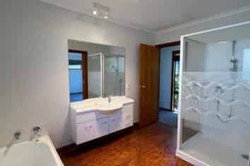 8 Arataki Road, Havelock North