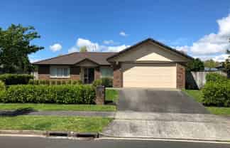 16 Gambia Grove, Flagstaff