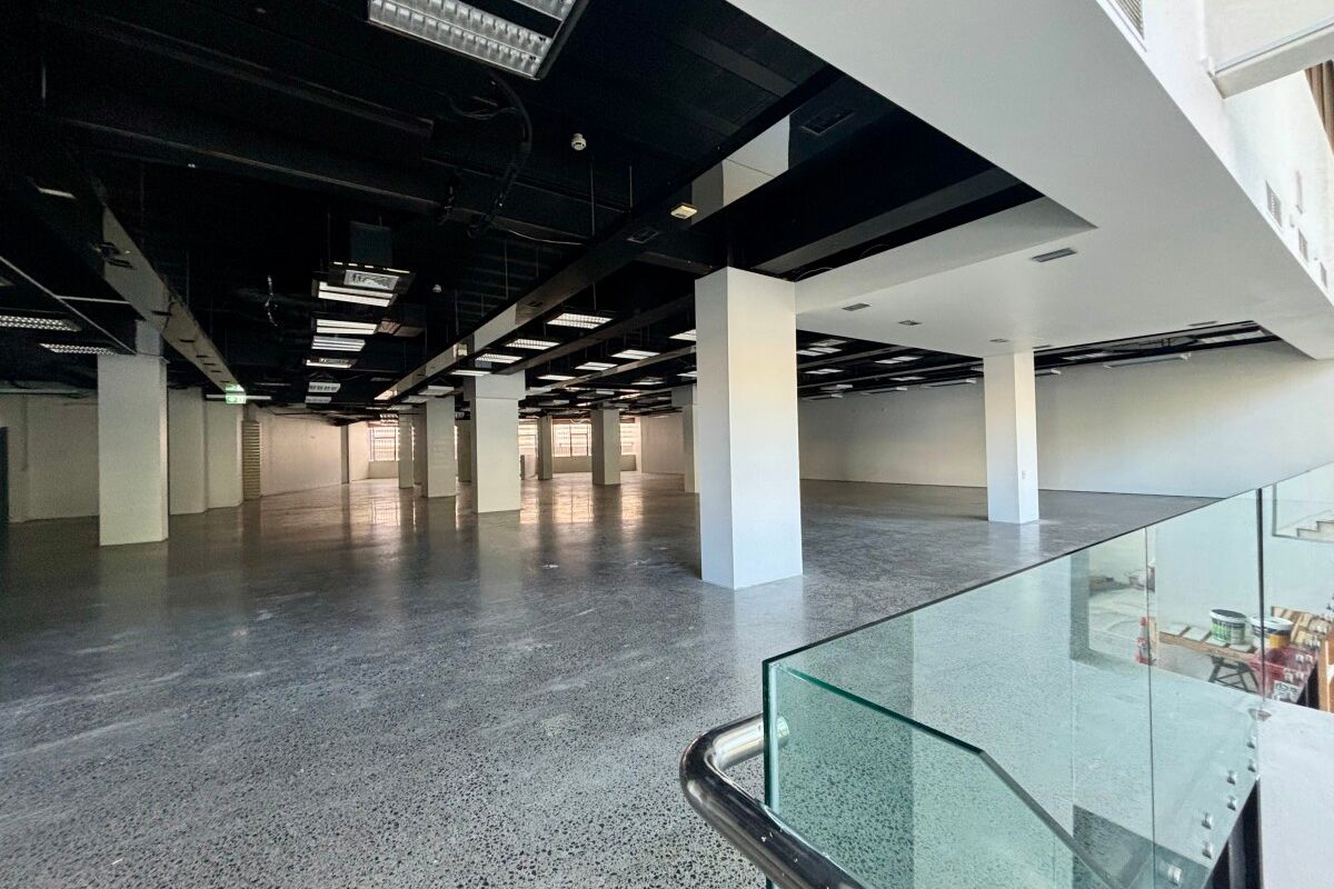 High‑Profile Ground Floor Tenancy on Broadway - Поглед 6