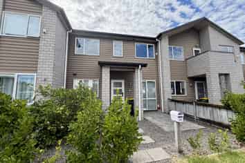 38 Pencaitland Drive, Flat Bush