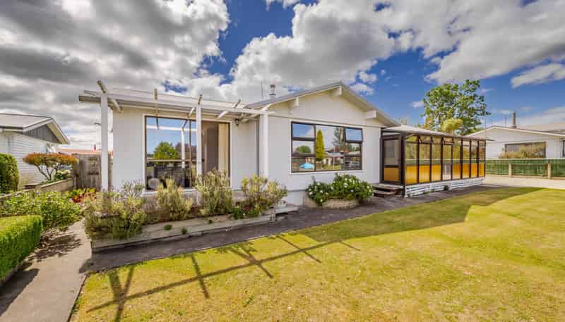 9 and 11 Willow Grove, Waipukurau
