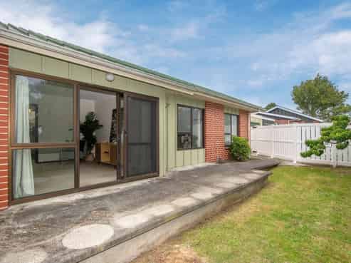 11B Clouston Street, Saint Martins