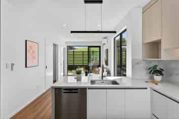 1-3/7 Cindy Place, Pakuranga