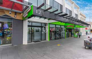 FUNCTIONAL LEVEL 1 OFFICE IN PRIME NEWMARKET SPOT