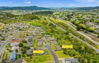 5 & 16 Cole Terrace, Kamo