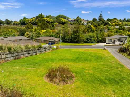 5 & 16 Cole Terrace, Kamo