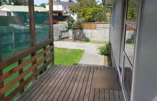 4 Pine Avenue, Bader