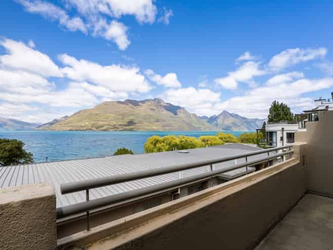 20M/26 Lake Esplanade, Queenstown