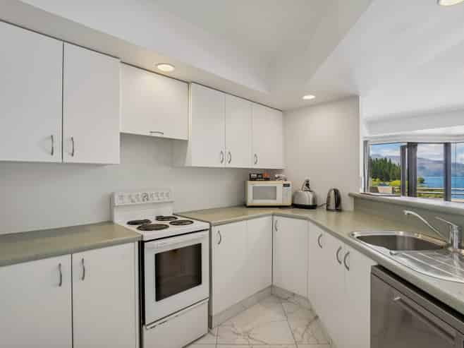 20M/26 Lake Esplanade, Queenstown
