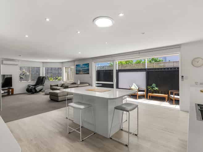 115B Oceanview Road, Mount Maunganui