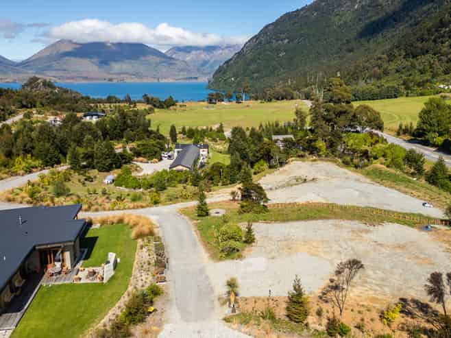 19 Peregrine Falcon Road, Queenstown