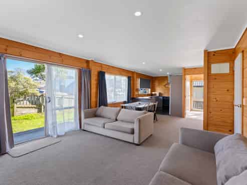 2 Dimock Street, Titahi Bay