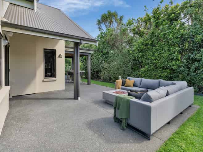 98B Western Hills Drive, Kensington