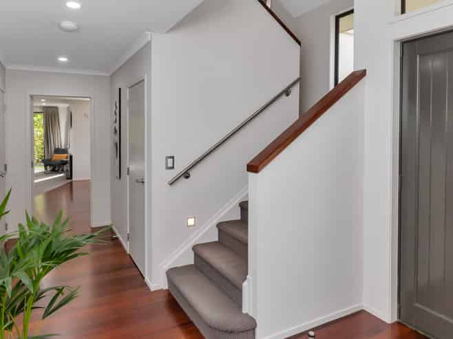 98B Western Hills Drive, Kensington