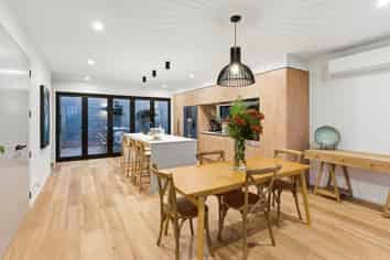 3/2 Clayton Street, Saint Clair