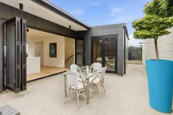 3/2 Clayton Street, Saint Clair