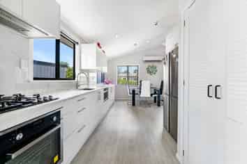 92 Harrington Road, Henderson