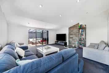 92 Harrington Road, Henderson