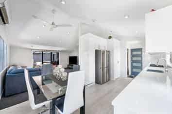 92 Harrington Road, Henderson