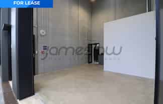 32sqm Cool, High-Stud Ground Floor Unit