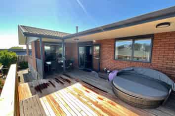 2/75 Hine Street, New Plymouth