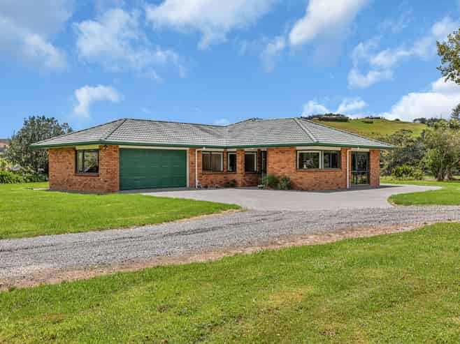 112 Maungakaramea Road, Puwera