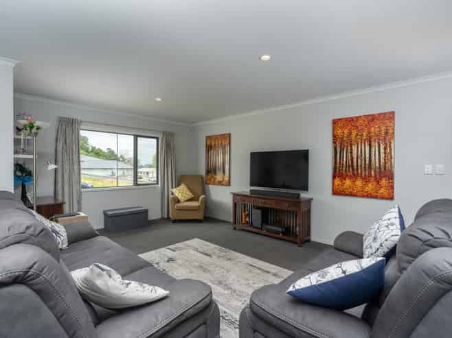 16 Amy Kate Street, Tikipunga