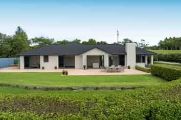 5 Medhurst Road, Bombay