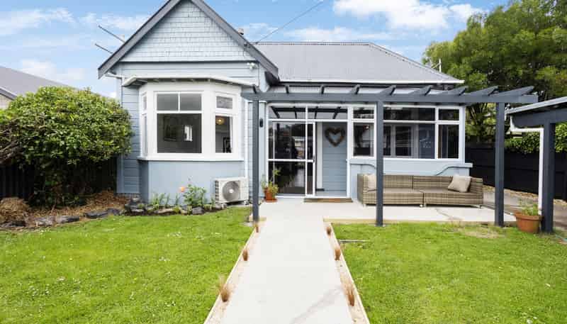 50 Albert Street, Saint Clair