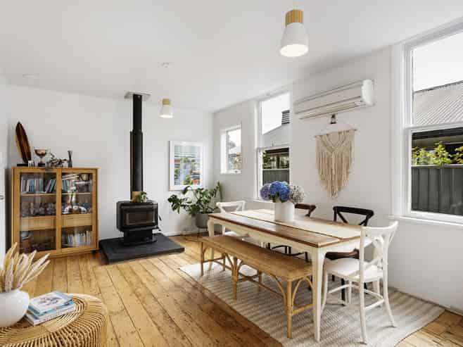 50 Albert Street, Saint Clair