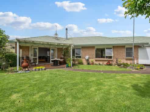 12 Brookesmith Drive, Waiuku