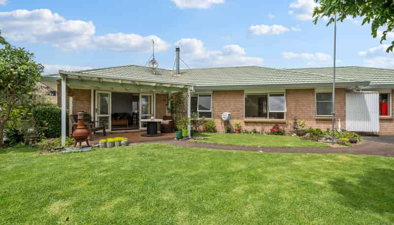 12 Brookesmith Drive, Waiuku