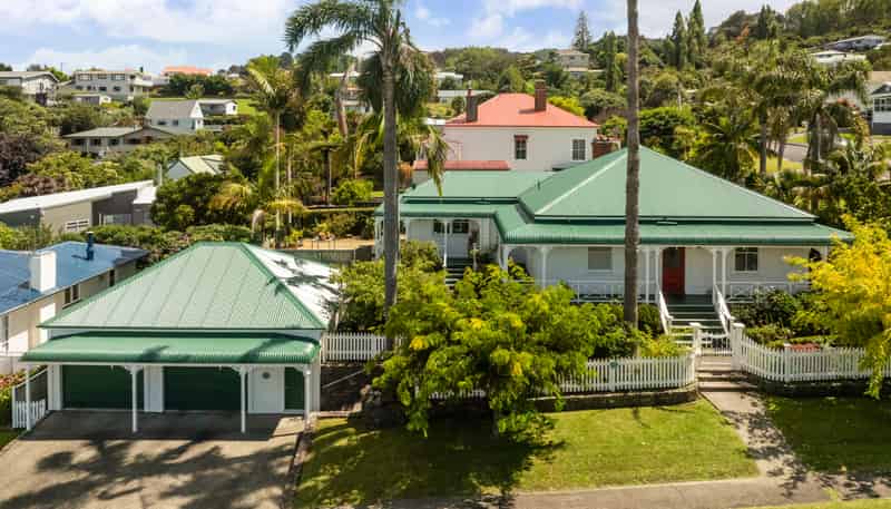 707 Sealey Street, Thames