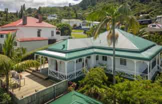 707 Sealey Street, Thames