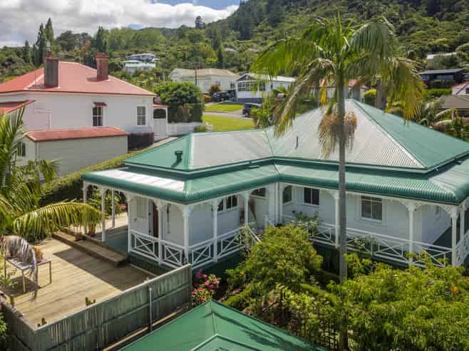 707 Sealey Street, Thames