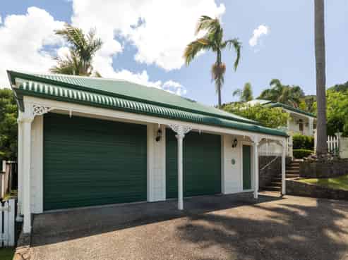 707 Sealey Street, Thames