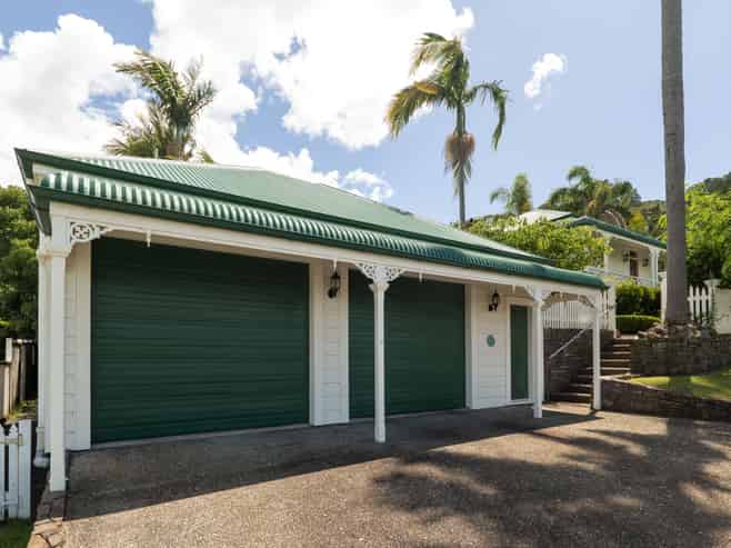 707 Sealey Street, Thames