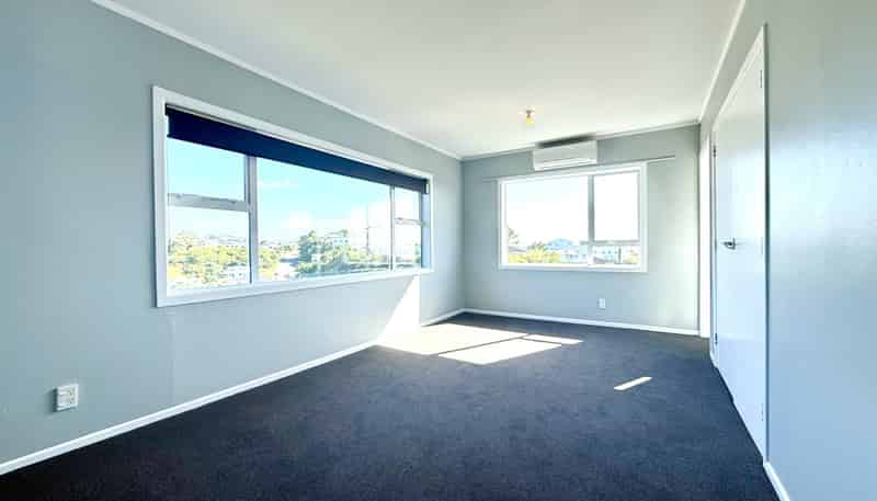 A (top/23 Maple Grove, Kingston